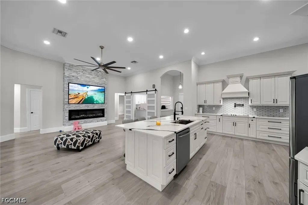 321 NE 19th Street Cape Coral FL 33909