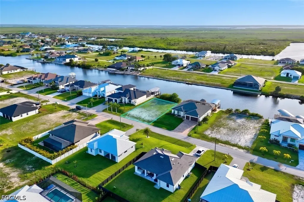 1522 NW 40th Place Cape Coral FL 33993