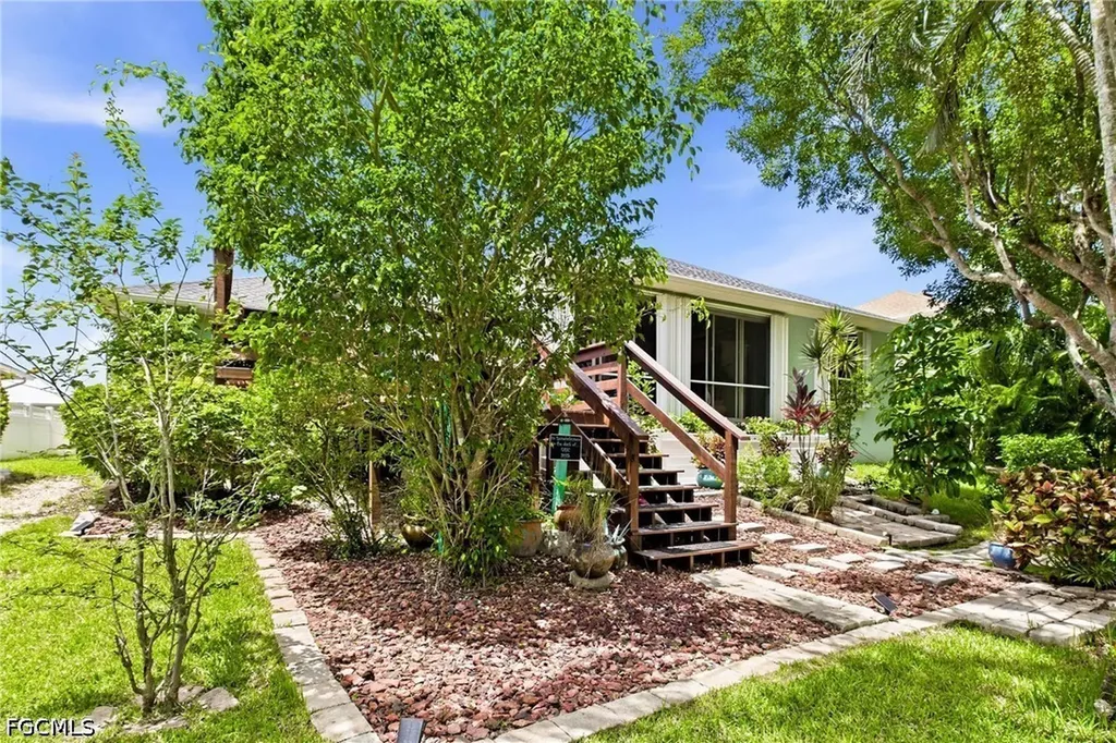 7980 Sandel Wood Circle W Fort Myers FL 33908