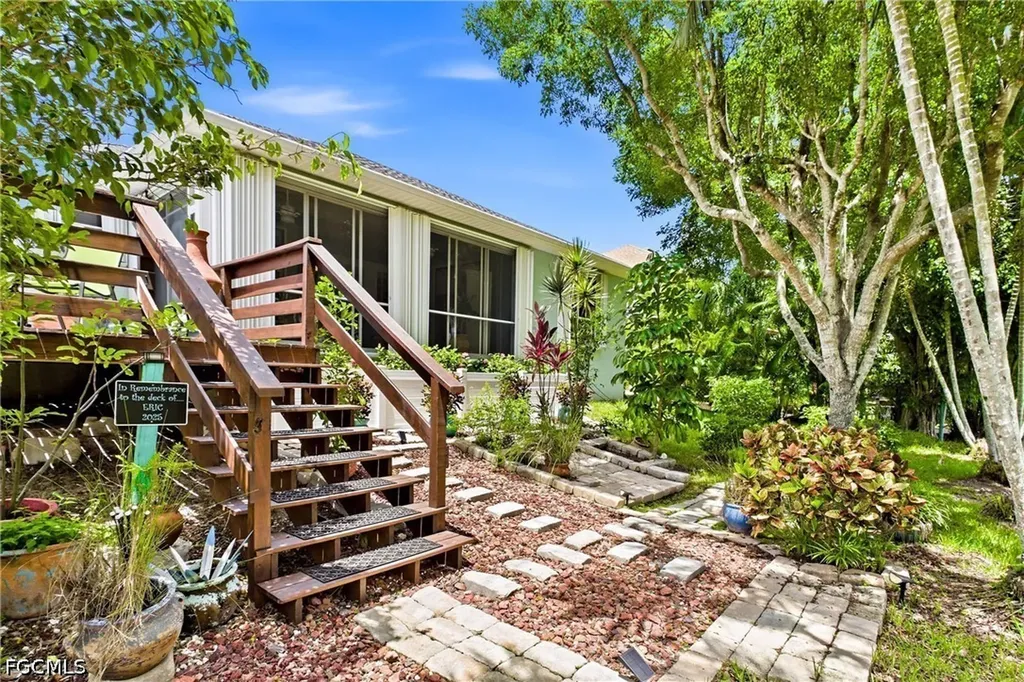 7980 Sandel Wood Circle W Fort Myers FL 33908