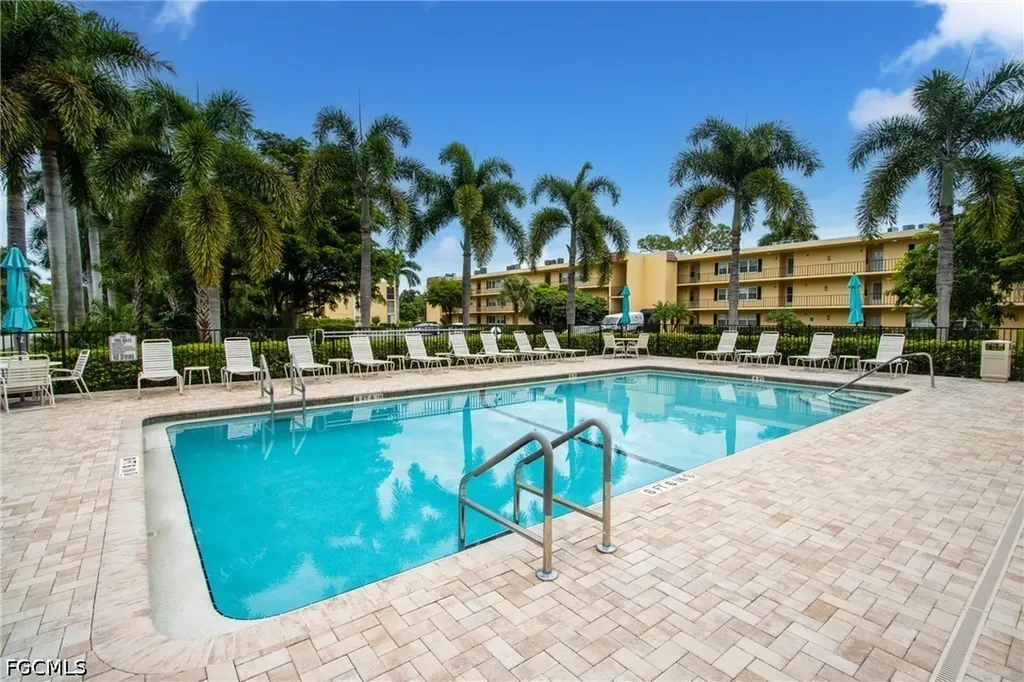 1083 Forest Lakes Drive Naples FL 34105