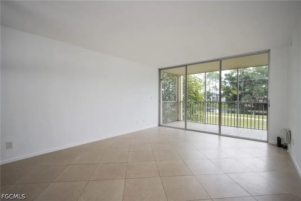 1083 Forest Lakes Drive Naples FL 34105