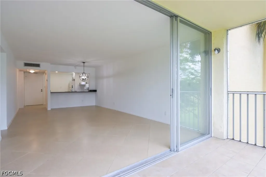 1083 Forest Lakes Drive Naples FL 34105