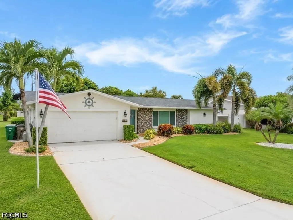 1220 SE 22nd Street Cape Coral FL 33990