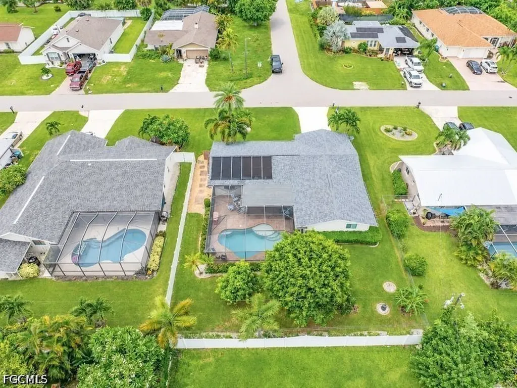 1220 SE 22nd Street Cape Coral FL 33990