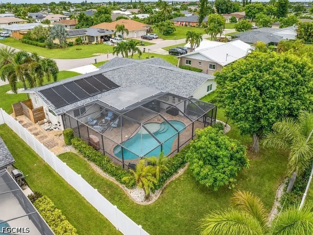 1220 SE 22nd Street Cape Coral FL 33990