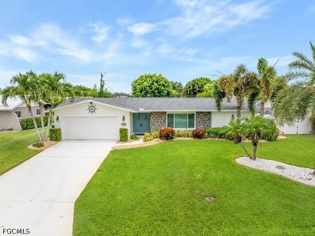1220 SE 22nd Street Cape Coral FL 33990