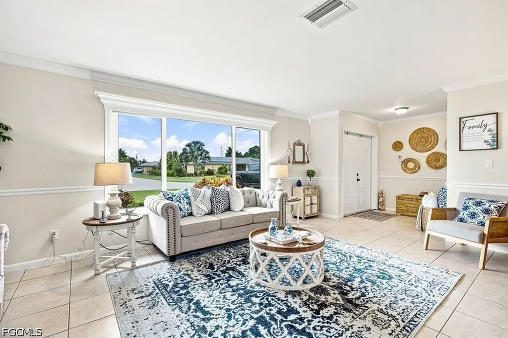 1220 SE 22nd Street Cape Coral FL 33990