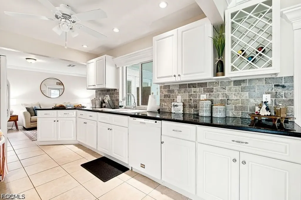1220 SE 22nd Street Cape Coral FL 33990