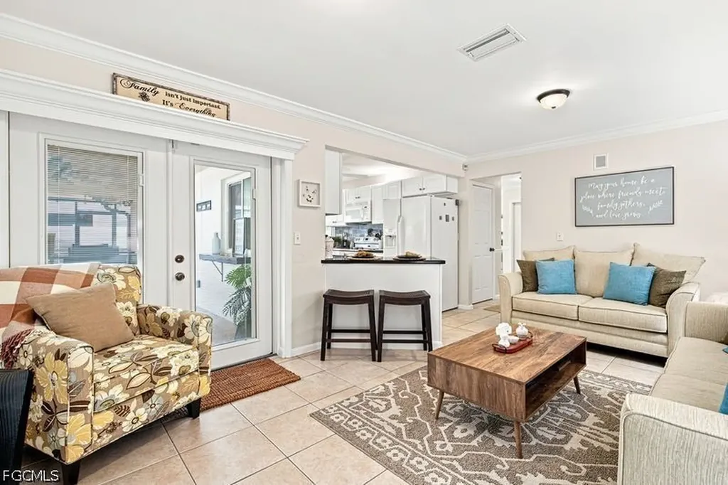 1220 SE 22nd Street Cape Coral FL 33990