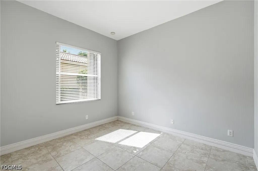 2513 Keystone Lake Drive Cape Coral FL 33909
