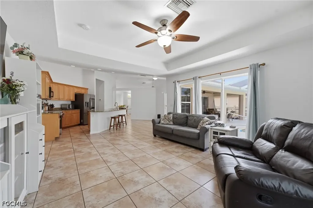 3418 Oasis Boulevard Cape Coral FL 33914