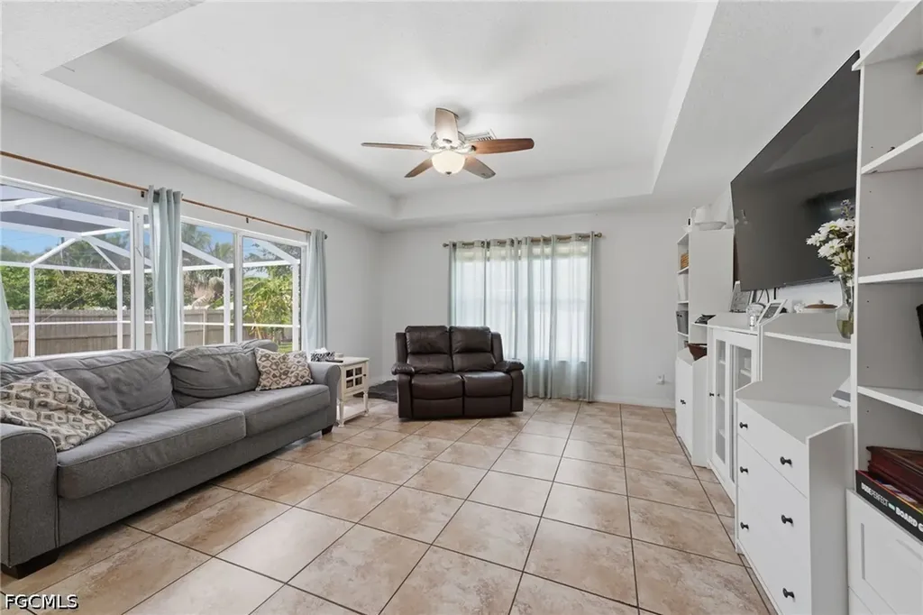3418 Oasis Boulevard Cape Coral FL 33914