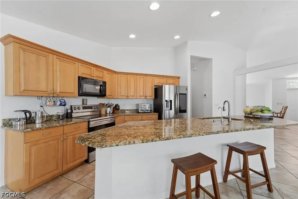 3418 Oasis Boulevard Cape Coral FL 33914