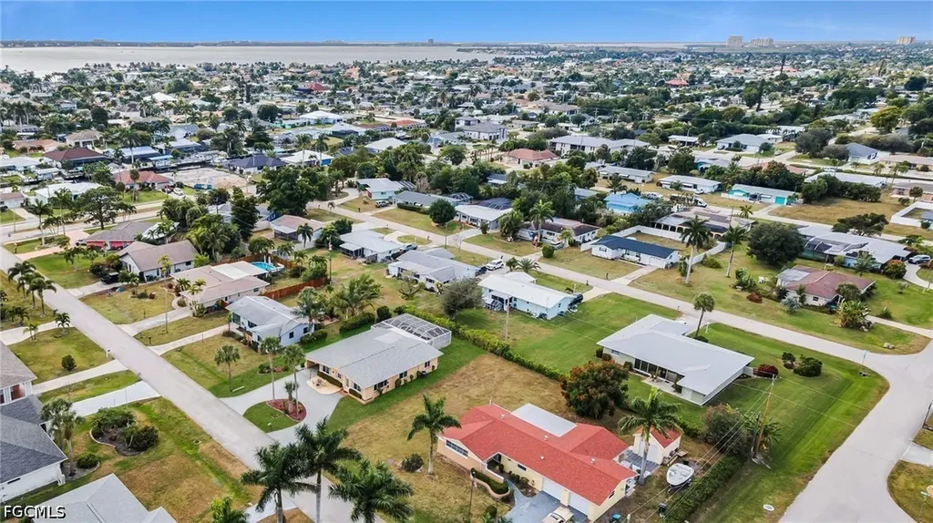 5208 Wilmington Court Cape Coral FL 33904