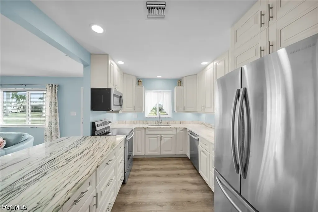 5208 Wilmington Court Cape Coral FL 33904