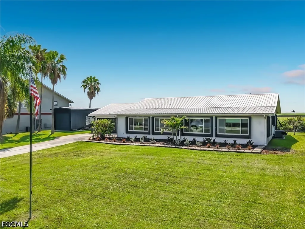 2795 River Road Moore Haven FL 33471