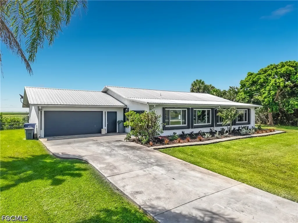 2795 River Road Moore Haven FL 33471