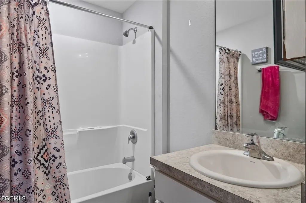 1139 NW 14th Terrace Cape Coral FL 33993