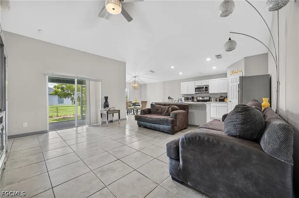 1139 NW 14th Terrace Cape Coral FL 33993