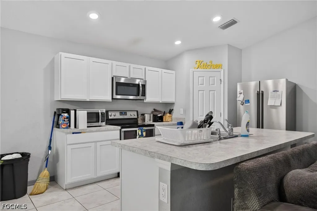 1139 NW 14th Terrace Cape Coral FL 33993