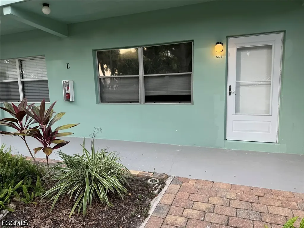 3225 E Riverside Drive Fort Myers FL 33916
