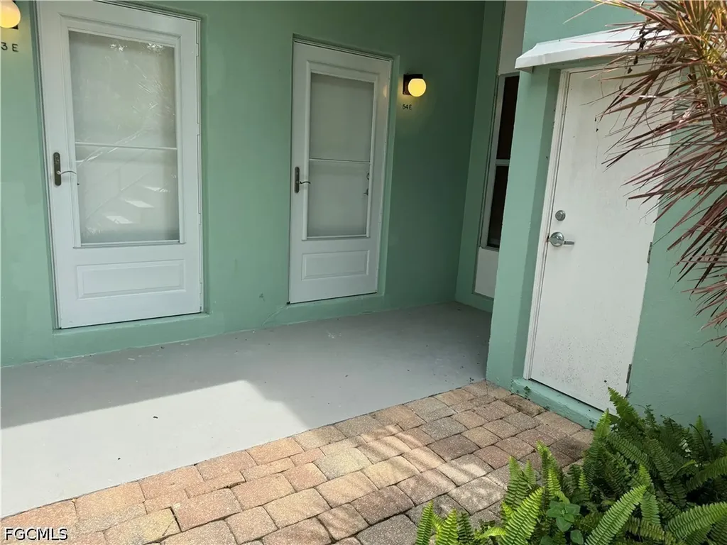 3225 E Riverside Drive Fort Myers FL 33916