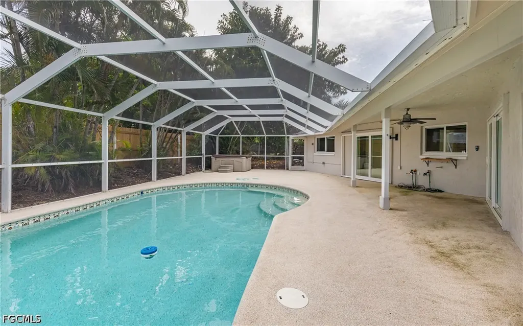 529 Coral Drive Cape Coral FL 33904