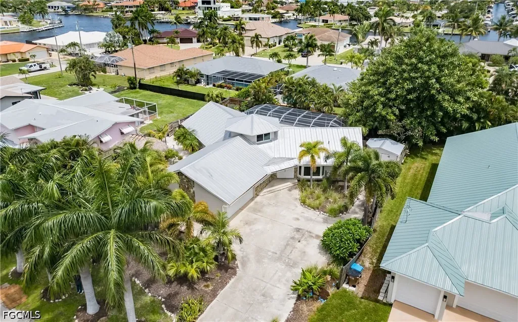 529 Coral Drive Cape Coral FL 33904