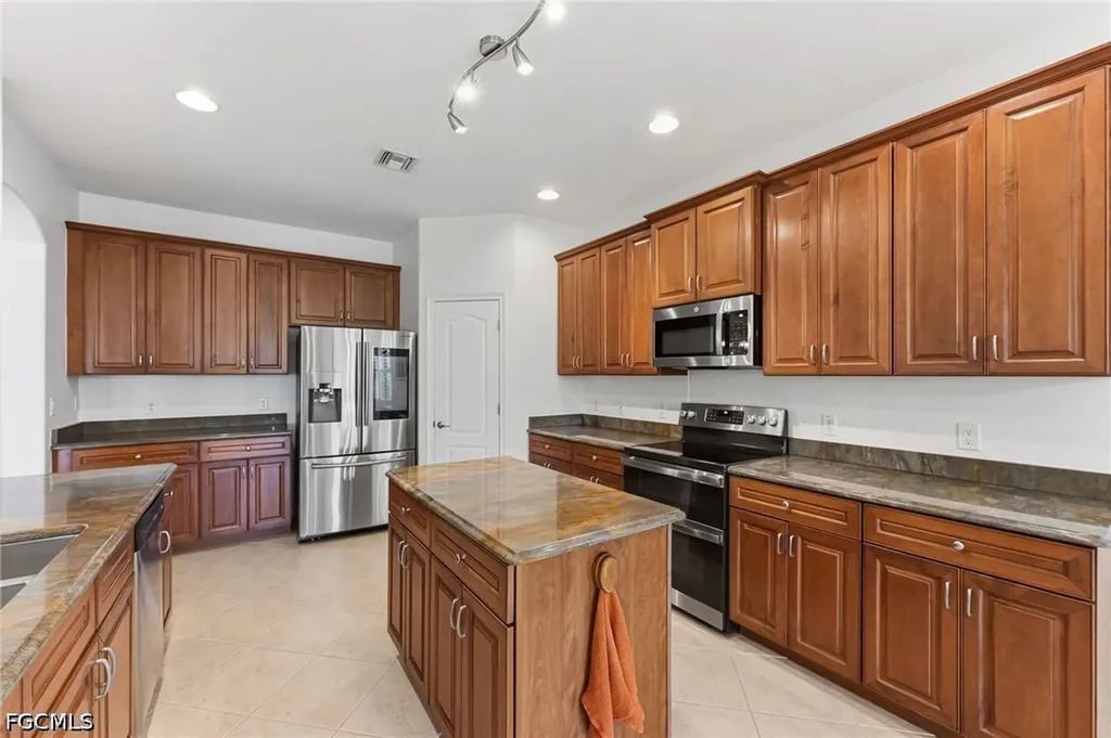 12382 Country Day Circle Fort Myers FL 33913