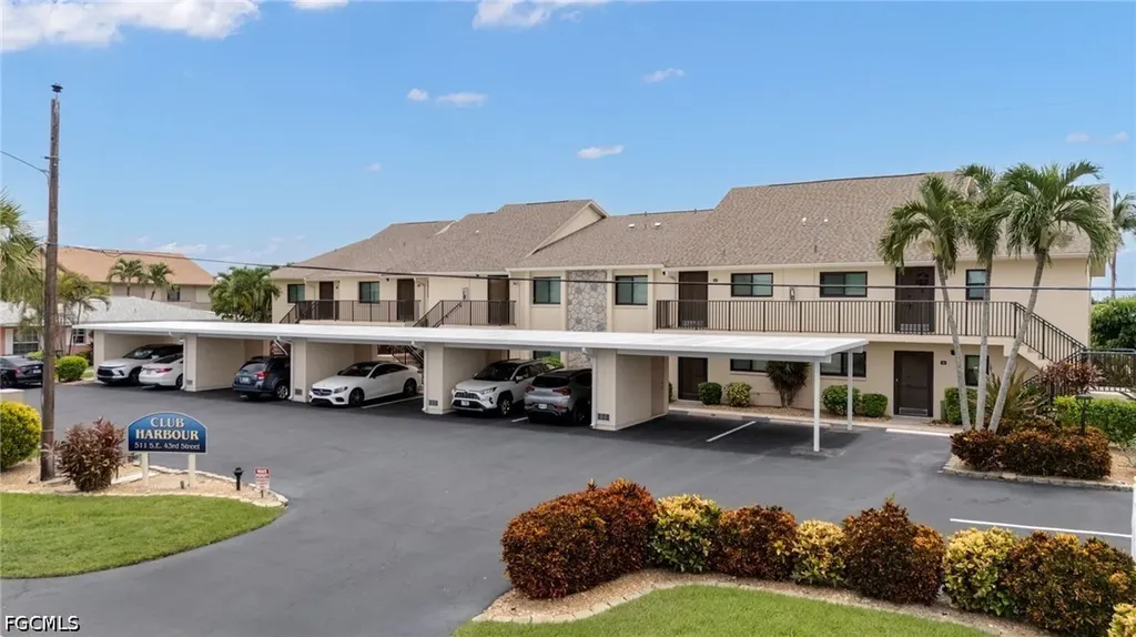 Cape Coral FL, 511 SE 43rd Street, Unit 203