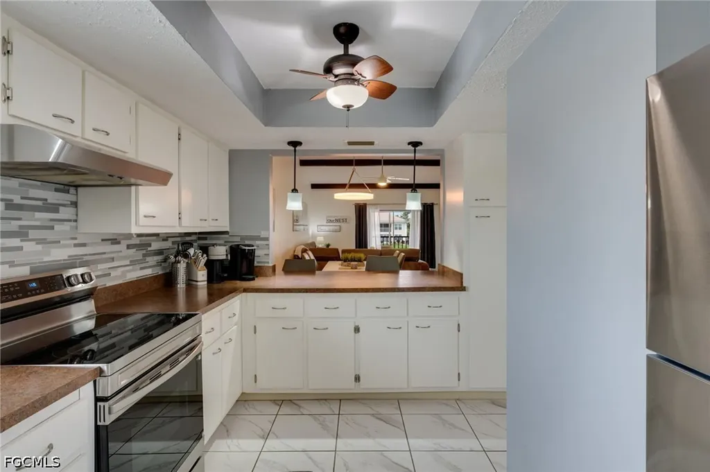 511 SE 43rd Street Cape Coral FL 33904