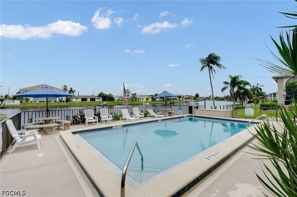 511 SE 43rd Street Cape Coral FL 33904