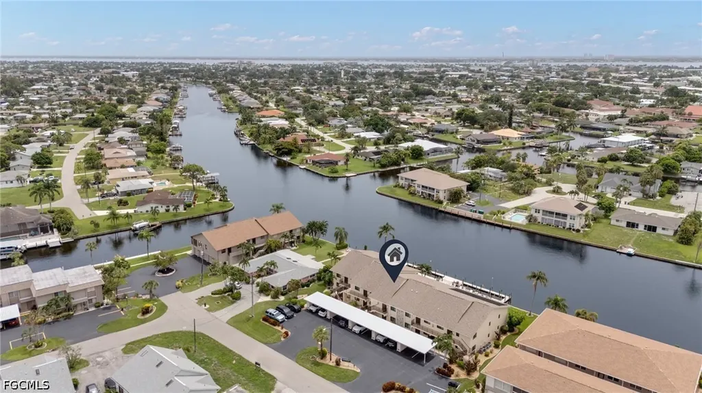 511 SE 43rd Street Cape Coral FL 33904