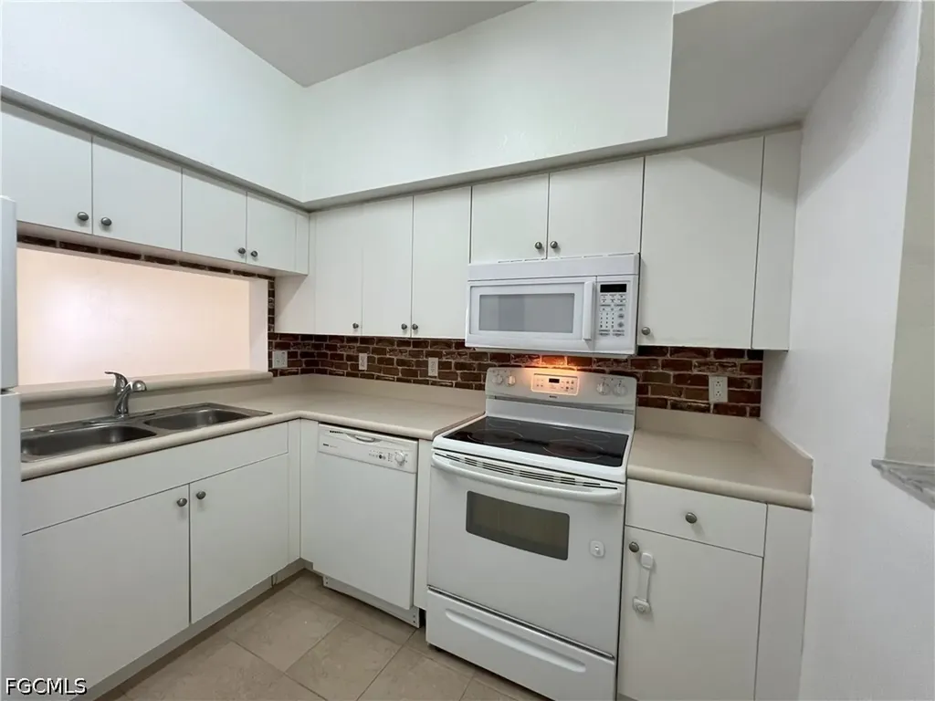8407 Bernwood Cove Loop Fort Myers FL 33966