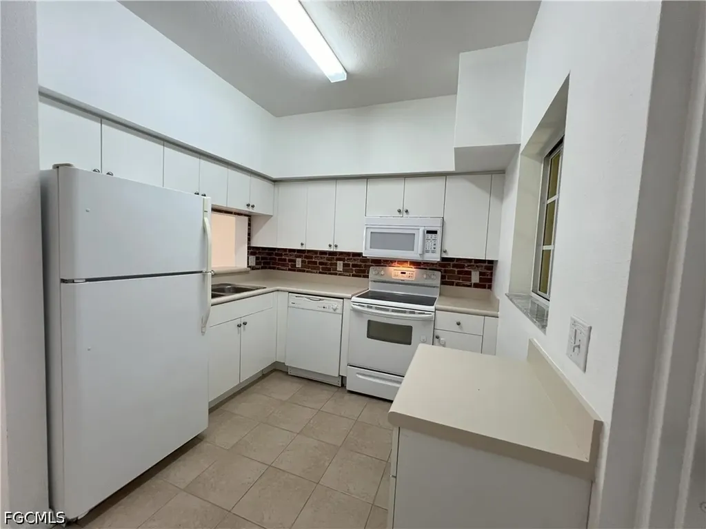 8407 Bernwood Cove Loop Fort Myers FL 33966