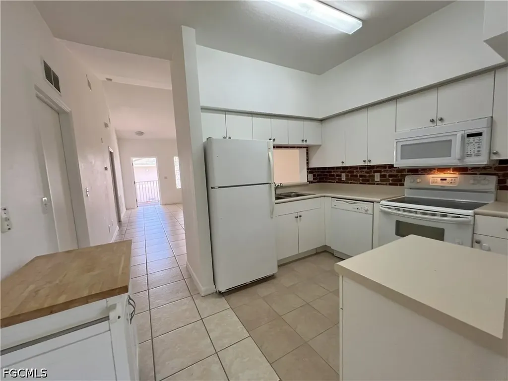 8407 Bernwood Cove Loop Fort Myers FL 33966