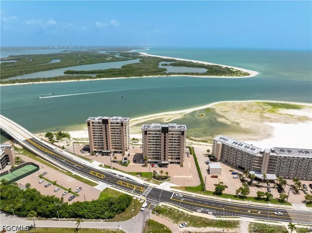Fort Myers Beach FL, 8400 Estero Boulevard, Unit 502