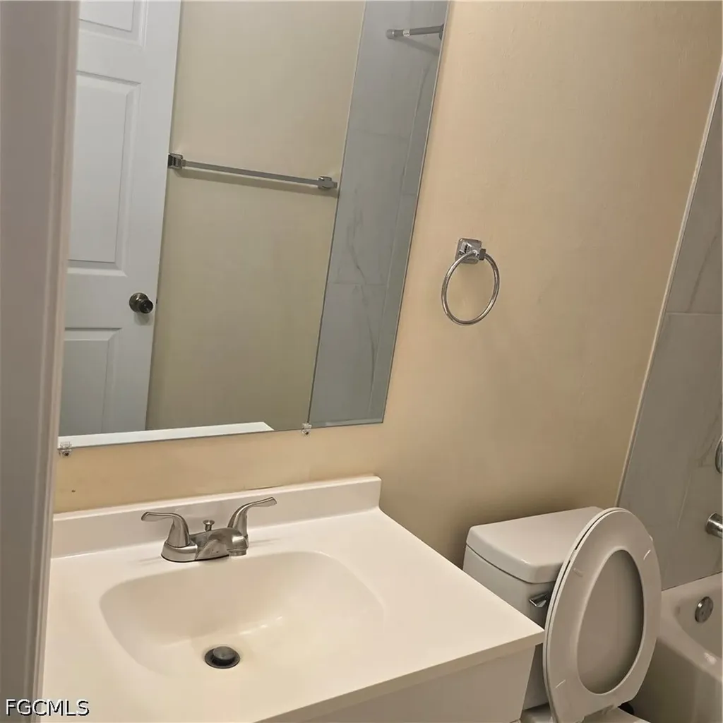 203 SE 13th Street Cape Coral FL 33990