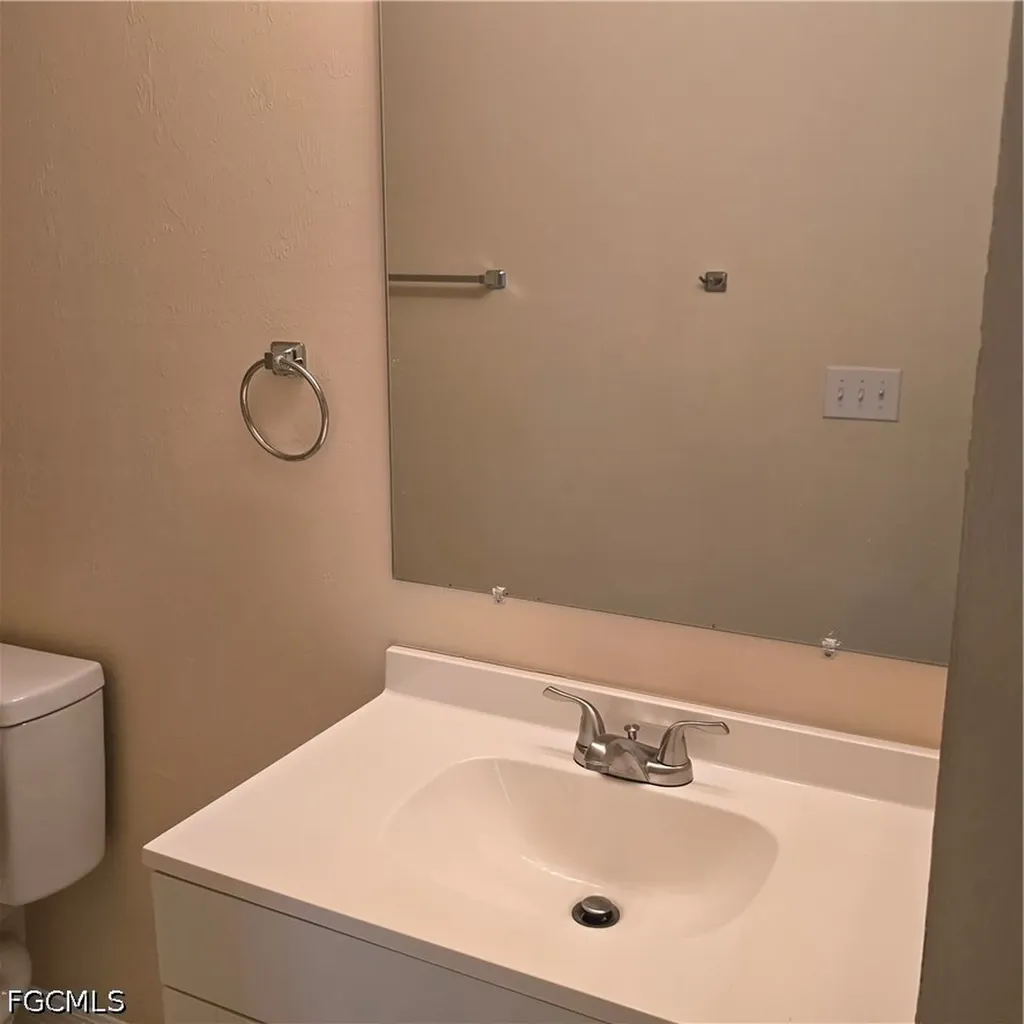 203 SE 13th Street Cape Coral FL 33990