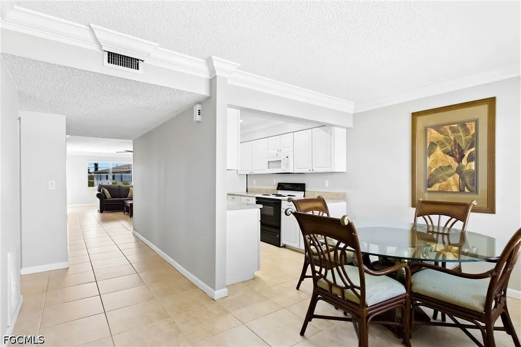 4711 SE 5th Avenue Cape Coral FL 33904