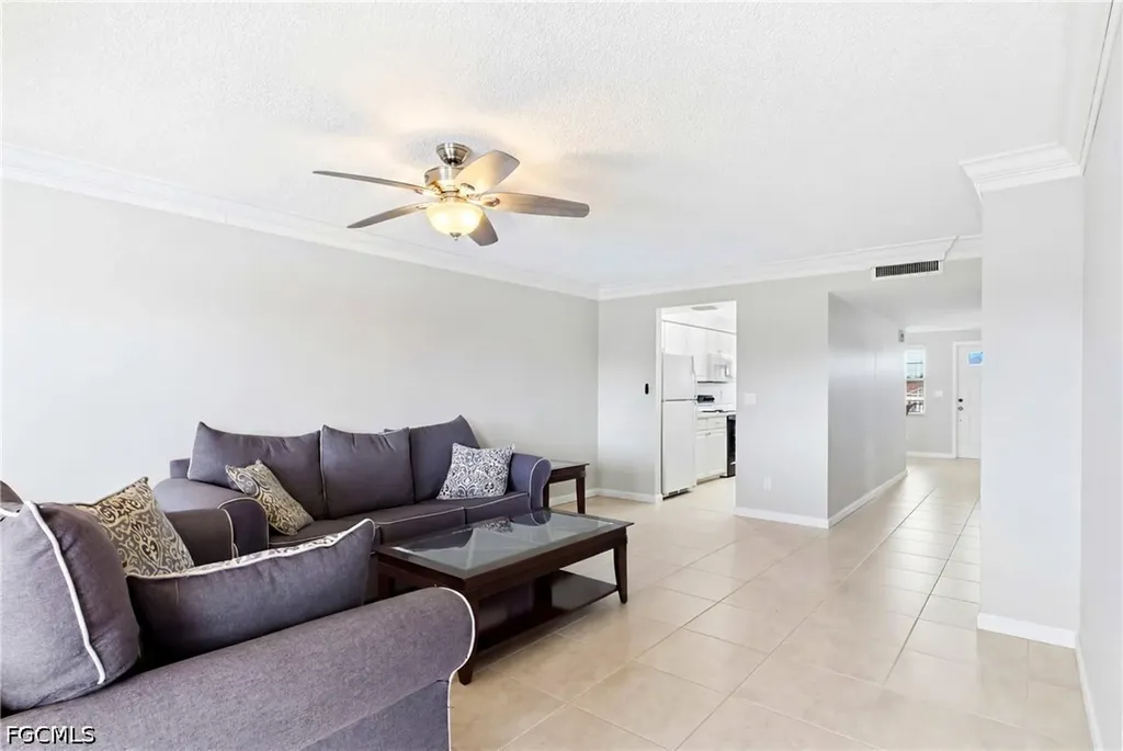 4711 SE 5th Avenue Cape Coral FL 33904
