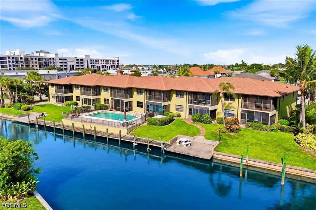 4711 SE 5th Avenue Cape Coral FL 33904