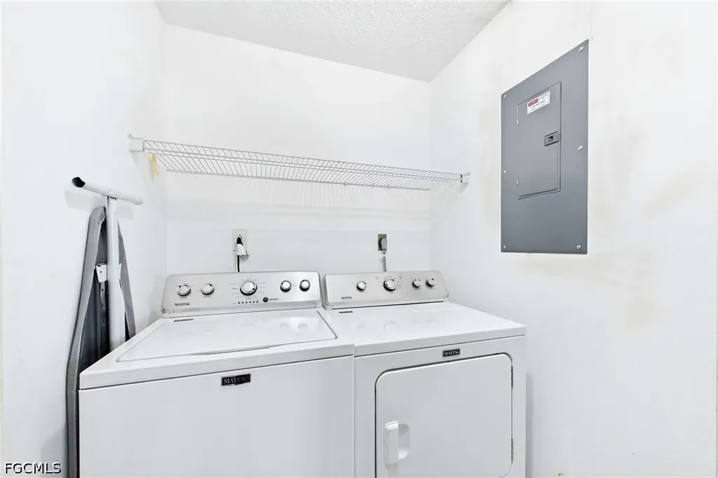 4711 SE 5th Avenue Cape Coral FL 33904