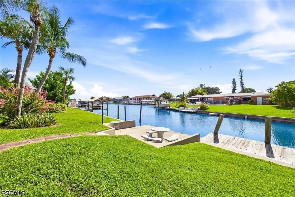 4711 SE 5th Avenue Cape Coral FL 33904