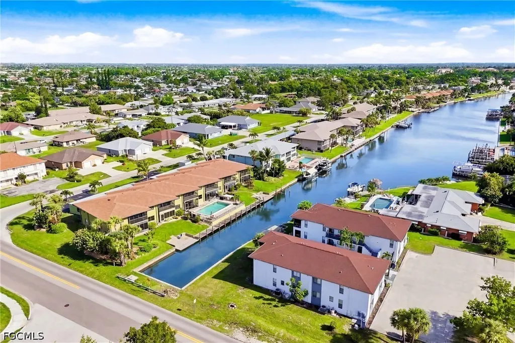 4711 SE 5th Avenue Cape Coral FL 33904