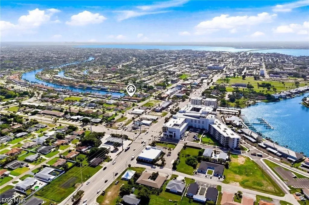 4711 SE 5th Avenue Cape Coral FL 33904