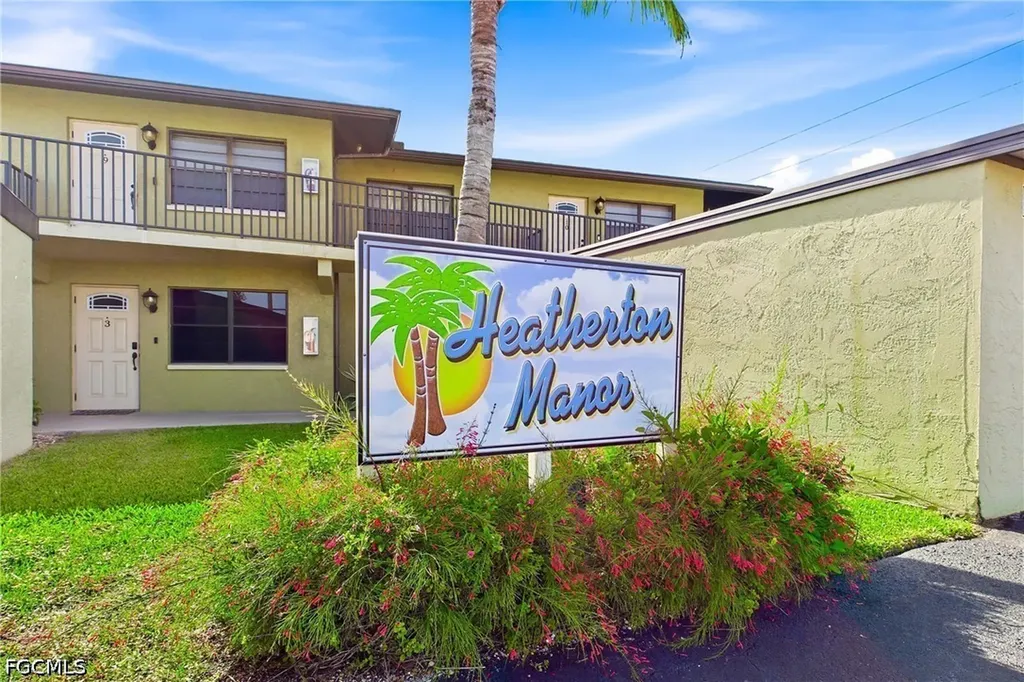 4711 SE 5th Avenue Cape Coral FL 33904