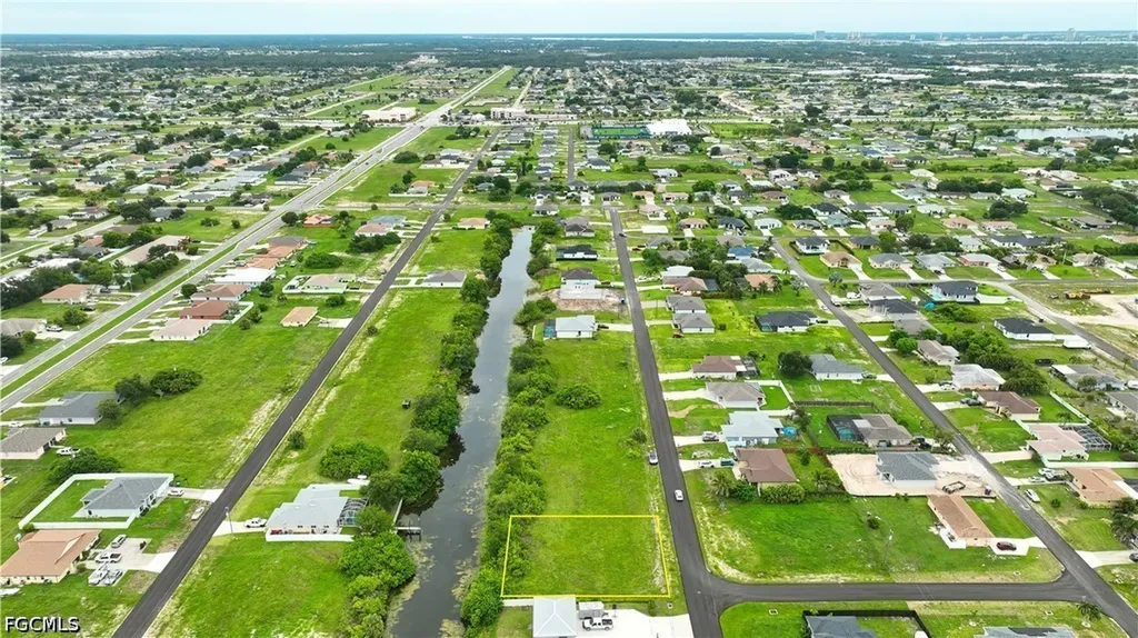 1025 NE 15th Terrace Cape Coral FL 33909