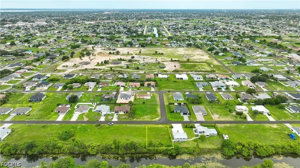 1025 NE 15th Terrace Cape Coral FL 33909